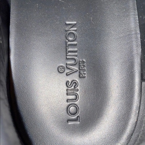 Louis Vuitton Line-Up Sneaker - Picture 3 of 6